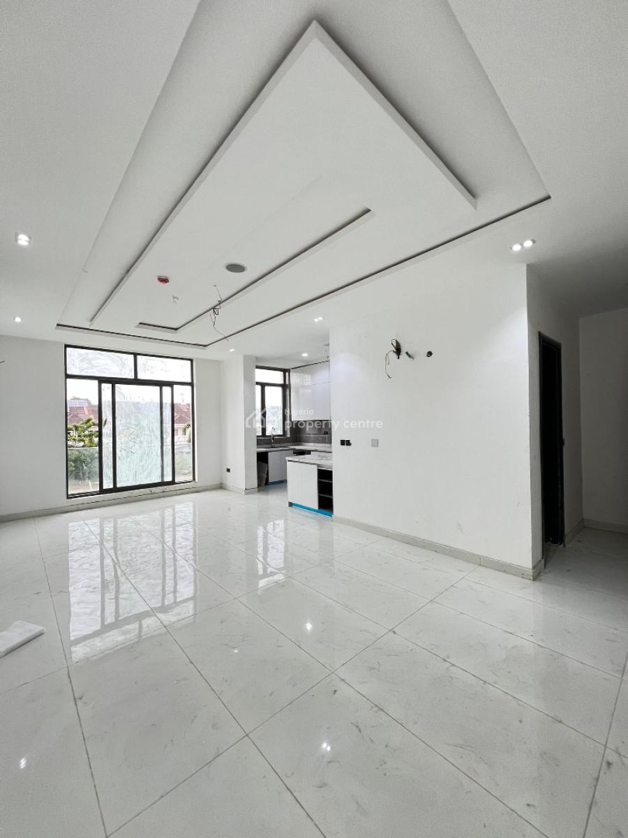 Spacious 2 Bedroom Apartment with  Bq, Swimming Pool, Lekki Phase 1, Lekki, Lagos, Block of Flats for Sale