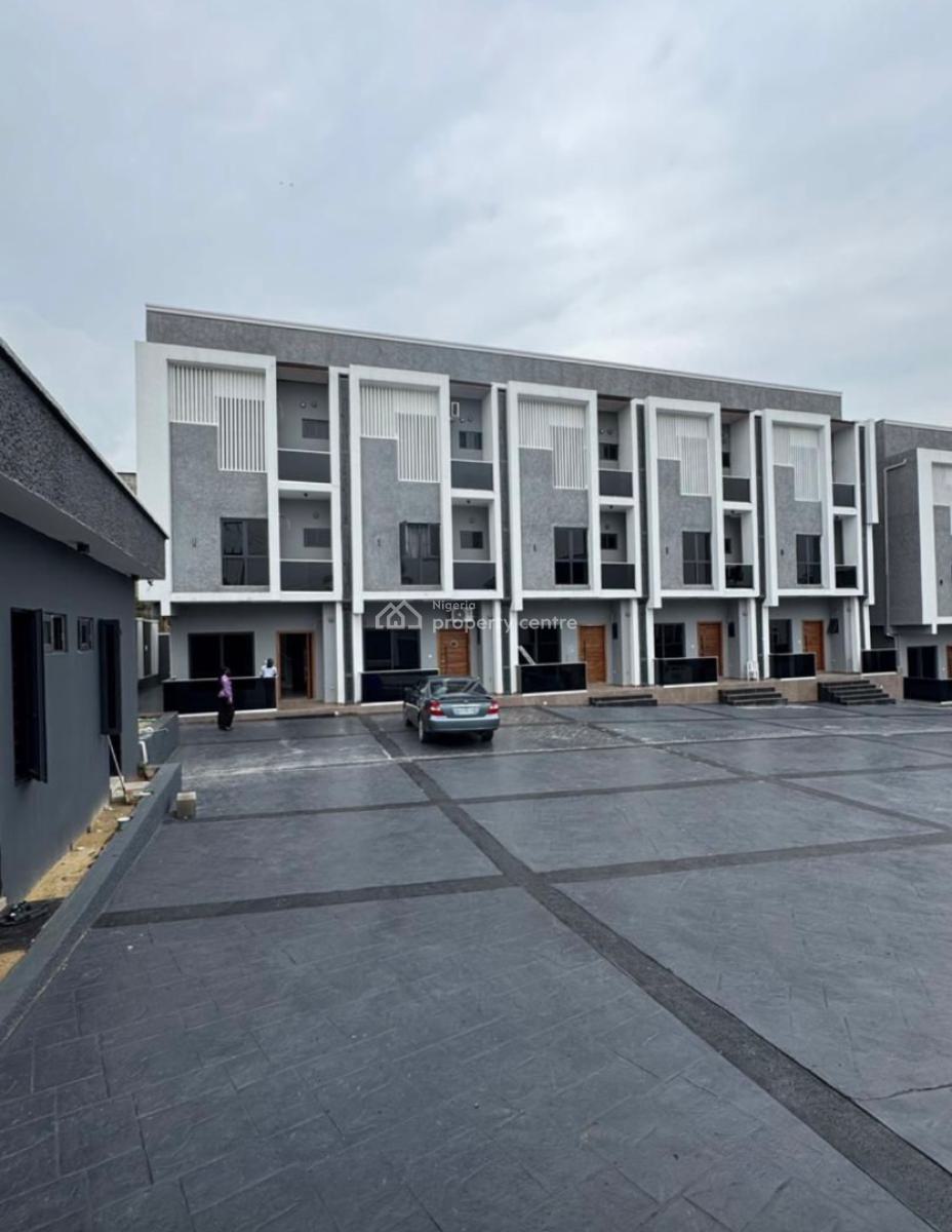 Luxury 4 Bedroom  Spacious Duplex with a Bq, Gra Phase 2, Magodo, Lagos, Terraced Duplex for Sale