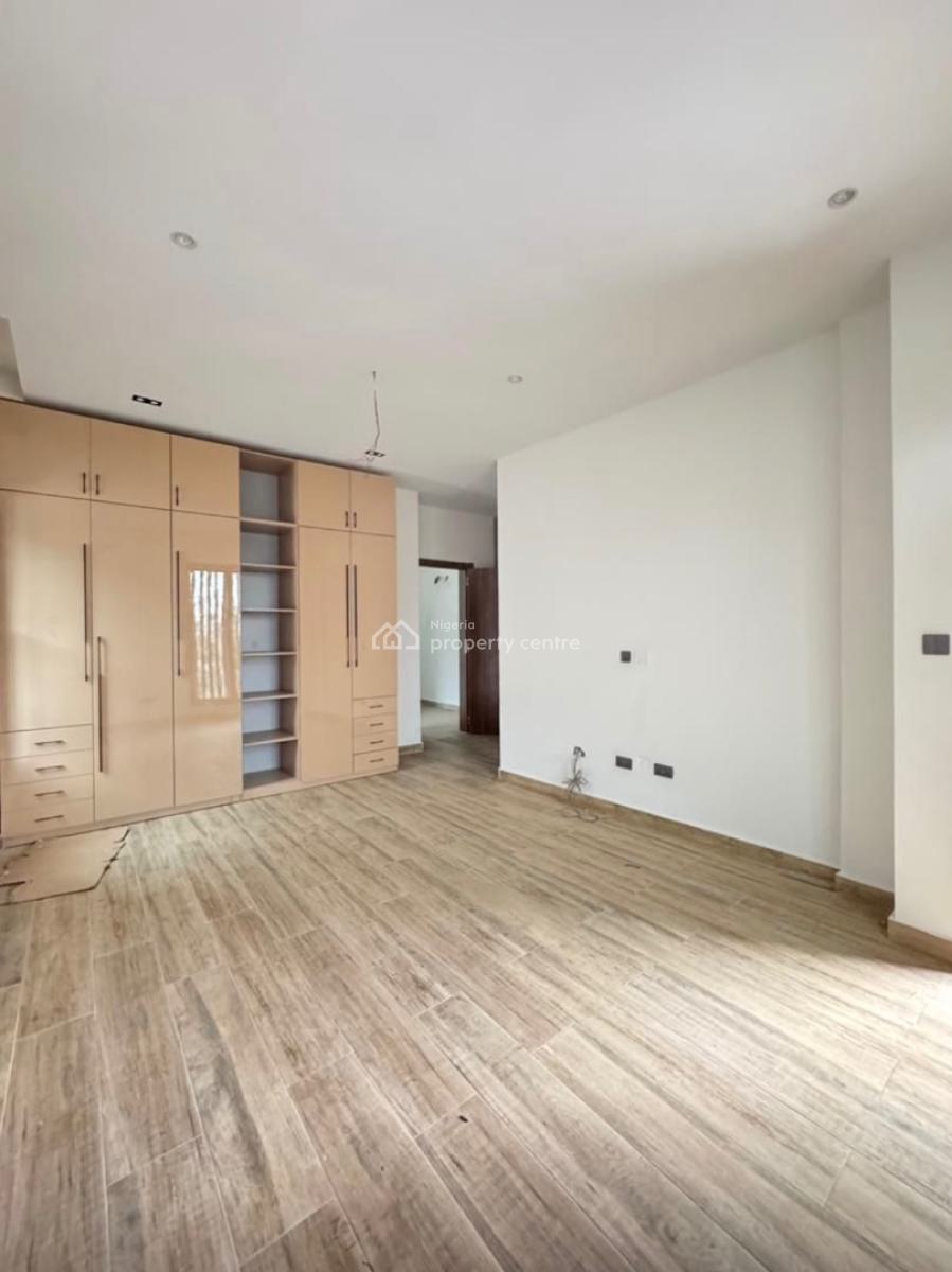 Luxury 4 Bedroom  Spacious Duplex with a Bq, Gra Phase 2, Magodo, Lagos, Terraced Duplex for Sale
