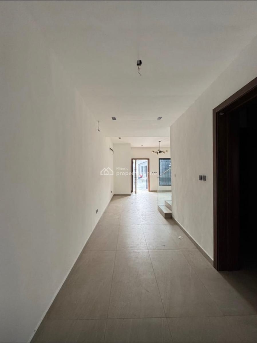 Luxury 4 Bedroom  Spacious Duplex with a Bq, Gra Phase 2, Magodo, Lagos, Terraced Duplex for Sale