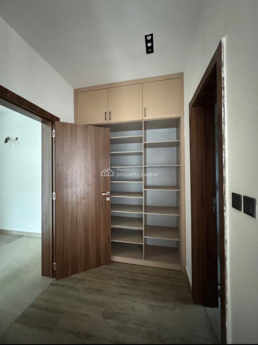 Luxury 4 Bedroom  Spacious Duplex with a Bq, Gra Phase 2, Magodo, Lagos, Terraced Duplex for Sale