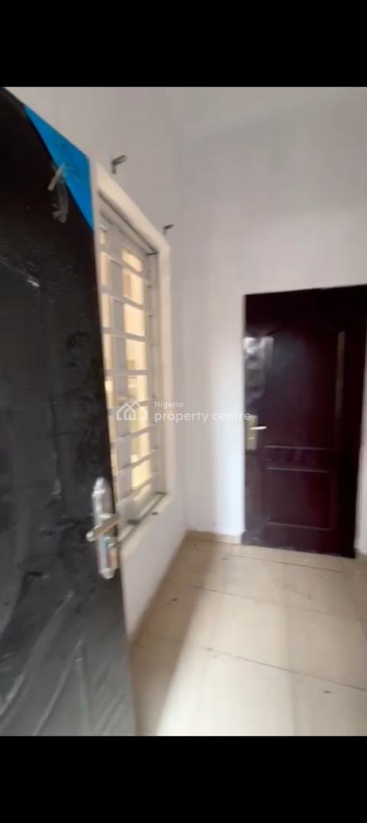 Sharp Boys Quarters, Osapa, Lekki, Lagos, Flat / Apartment for Rent
