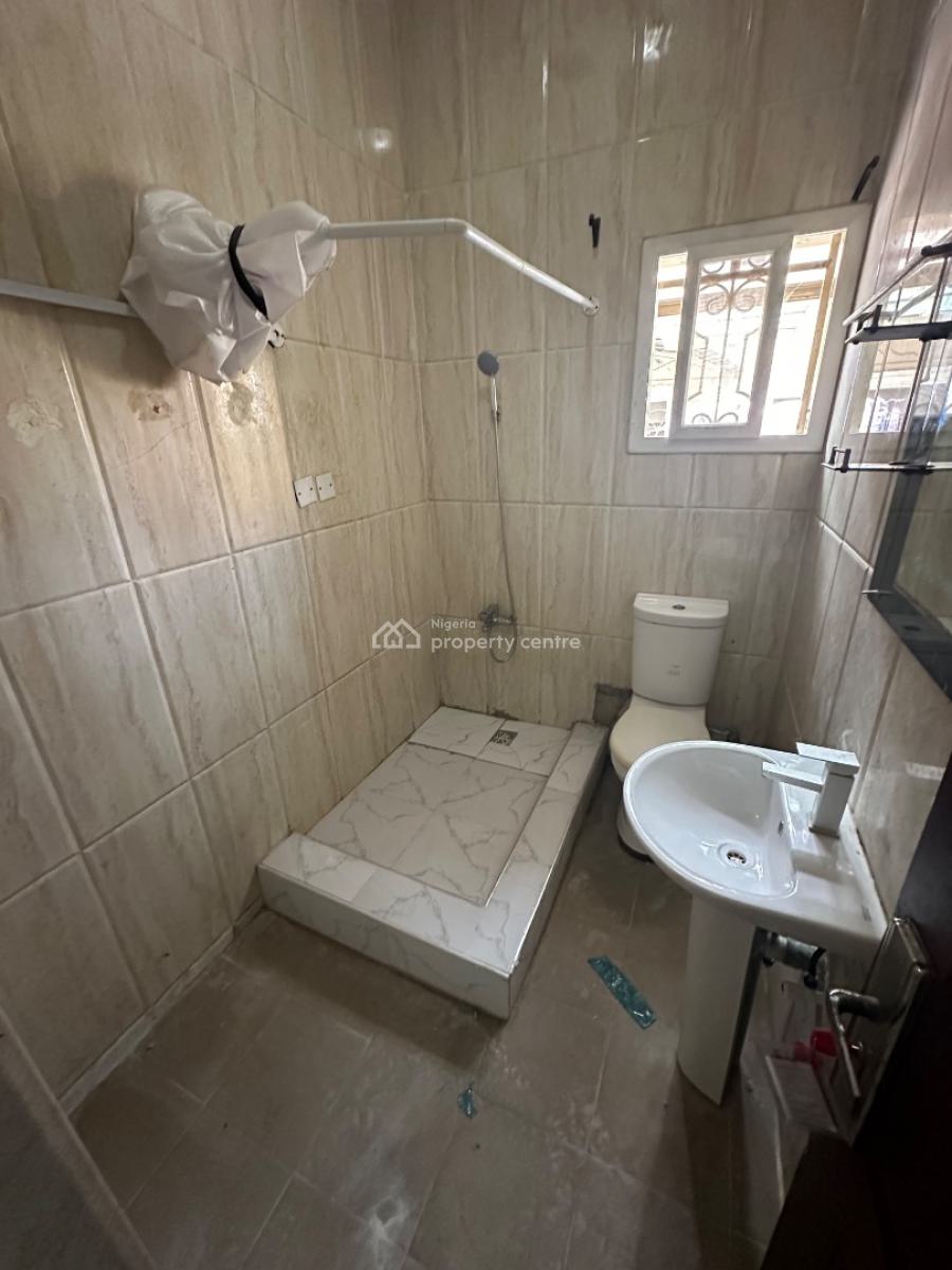 Spacious 2 Bedroom Apartment, Idado Estate, Close to The Expressway, Idado, Lekki, Lagos, Flat / Apartment for Rent
