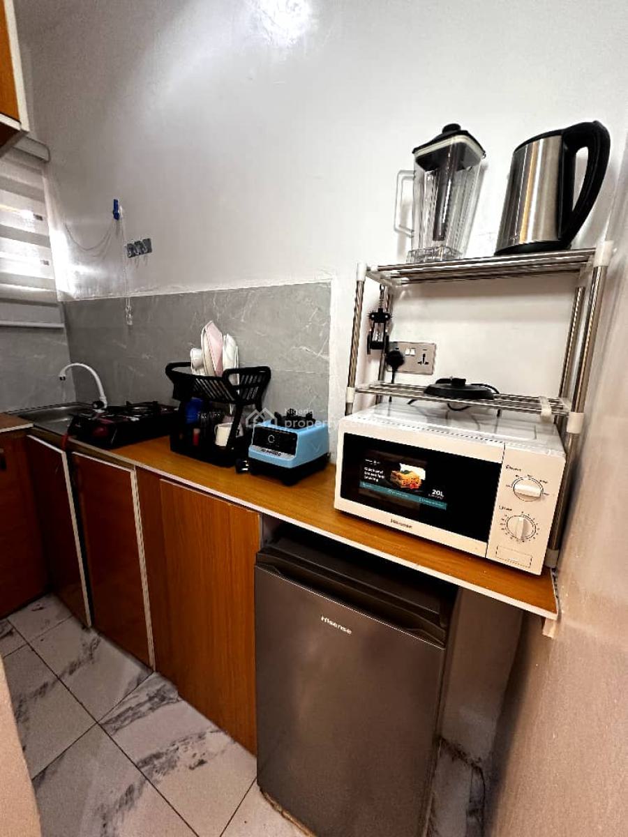 Luxury and a Cozy 1 Bedroom Apartment, Yaba, Lagos, Flat / Apartment Short Let