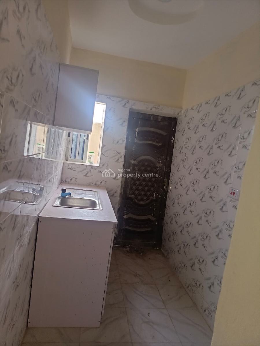 6 Nos of Room & Parlor Self Contained with Modern Facilities., Off Jankata Kuola Area, Around Motomori Villa, Kuola/elebu Axis, Ibadan, Oyo, Mini Flat (room and Parlour) for Rent