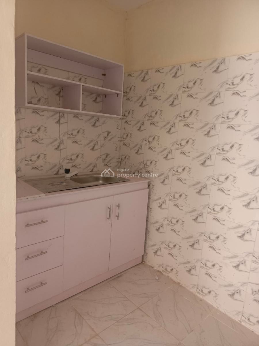 6 Nos of Room & Parlor Self Contained with Modern Facilities., Off Jankata Kuola Area, Around Motomori Villa, Kuola/elebu Axis, Ibadan, Oyo, Mini Flat (room and Parlour) for Rent