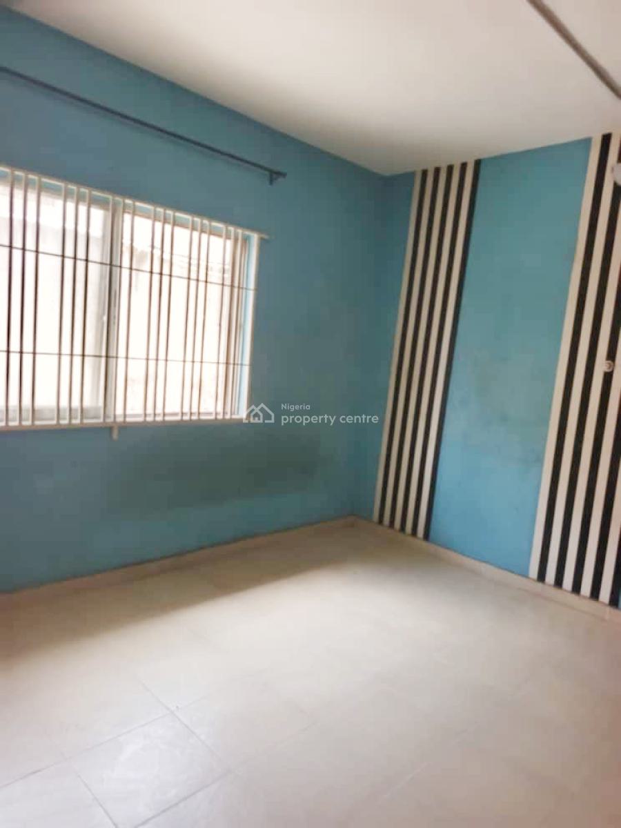 a Well Maintained Spacious 3 Bedroom Flat, Omole Phase 1, Ikeja, Lagos, Flat / Apartment for Rent