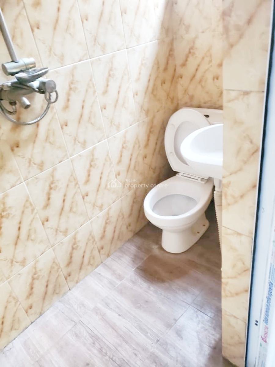 a Well Maintained Spacious 3 Bedroom Flat, Omole Phase 1, Ikeja, Lagos, Flat / Apartment for Rent