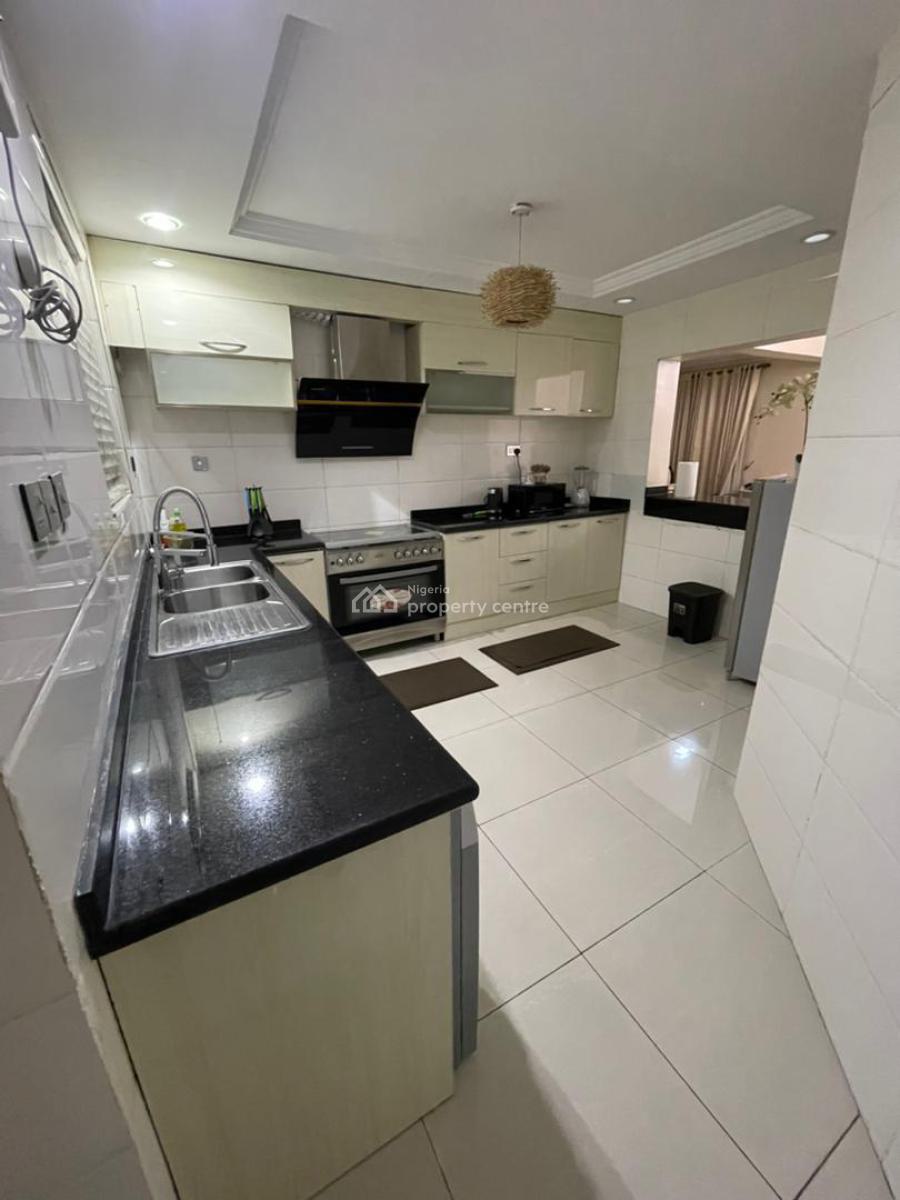 Fully Furnished and Serviced 3 Bedroom Maisonette, Cadogan Estate, Osapa, Lekki, Lagos, Flat / Apartment for Rent
