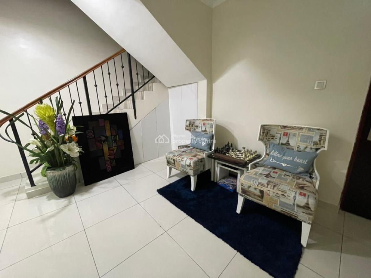 Fully Furnished and Serviced 3 Bedroom Maisonette, Cadogan Estate, Osapa, Lekki, Lagos, Flat / Apartment for Rent