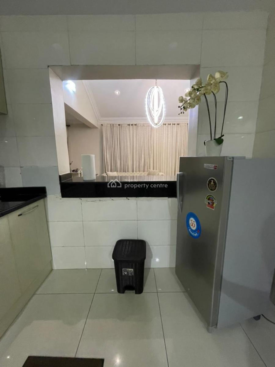 Fully Furnished and Serviced 3 Bedroom Maisonette, Cadogan Estate, Osapa, Lekki, Lagos, Flat / Apartment for Rent