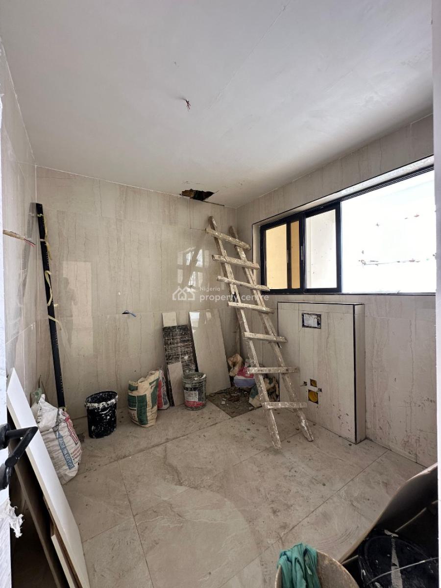 Elegantly Built 5 Bedroom Penthouse with Bq, Elevator, Old Ikoyi, Ikoyi, Lagos, Block of Flats for Sale