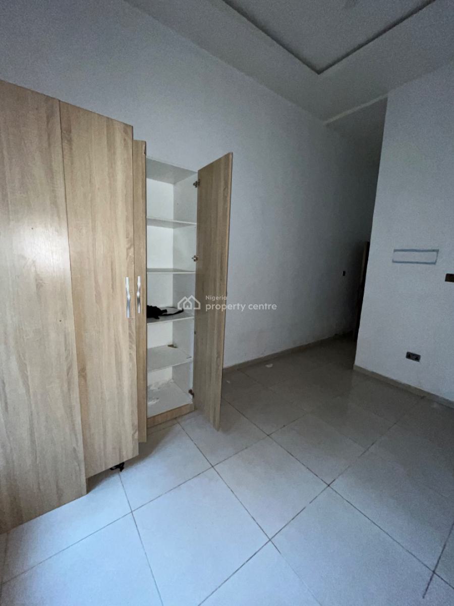 Beautiful Luxury 2 Bedroom Flat Ground Floor, Mobil Road, Ilaje, Ajah, Lagos, Flat / Apartment for Rent
