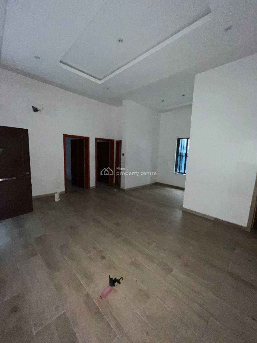 Beautiful Luxury 2 Bedroom Flat Ground Floor, Mobil Road, Ilaje, Ajah, Lagos, Flat / Apartment for Rent