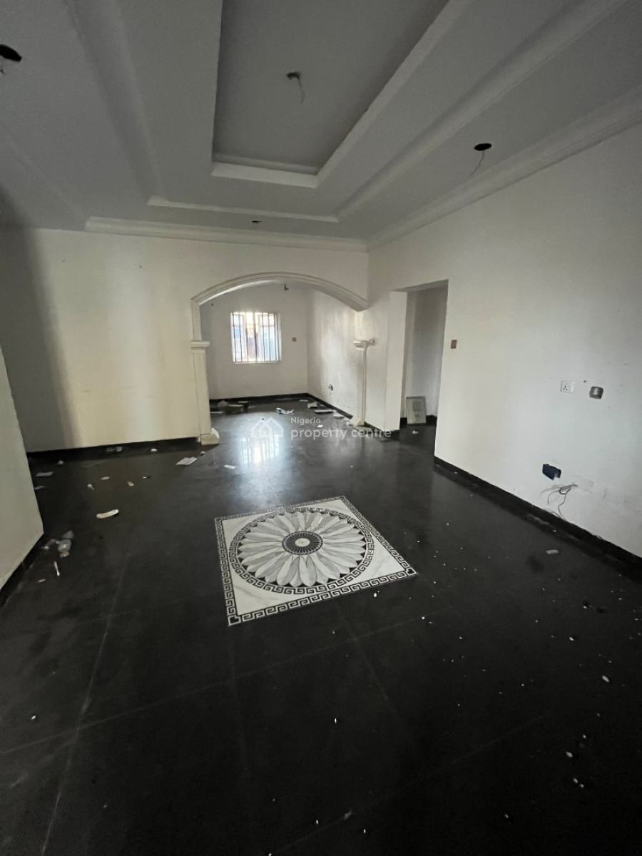 Luxury 2 Bedroom Flat Very Spacious, Mobil Road, Ilaje, Ajah, Lagos, Flat / Apartment for Rent