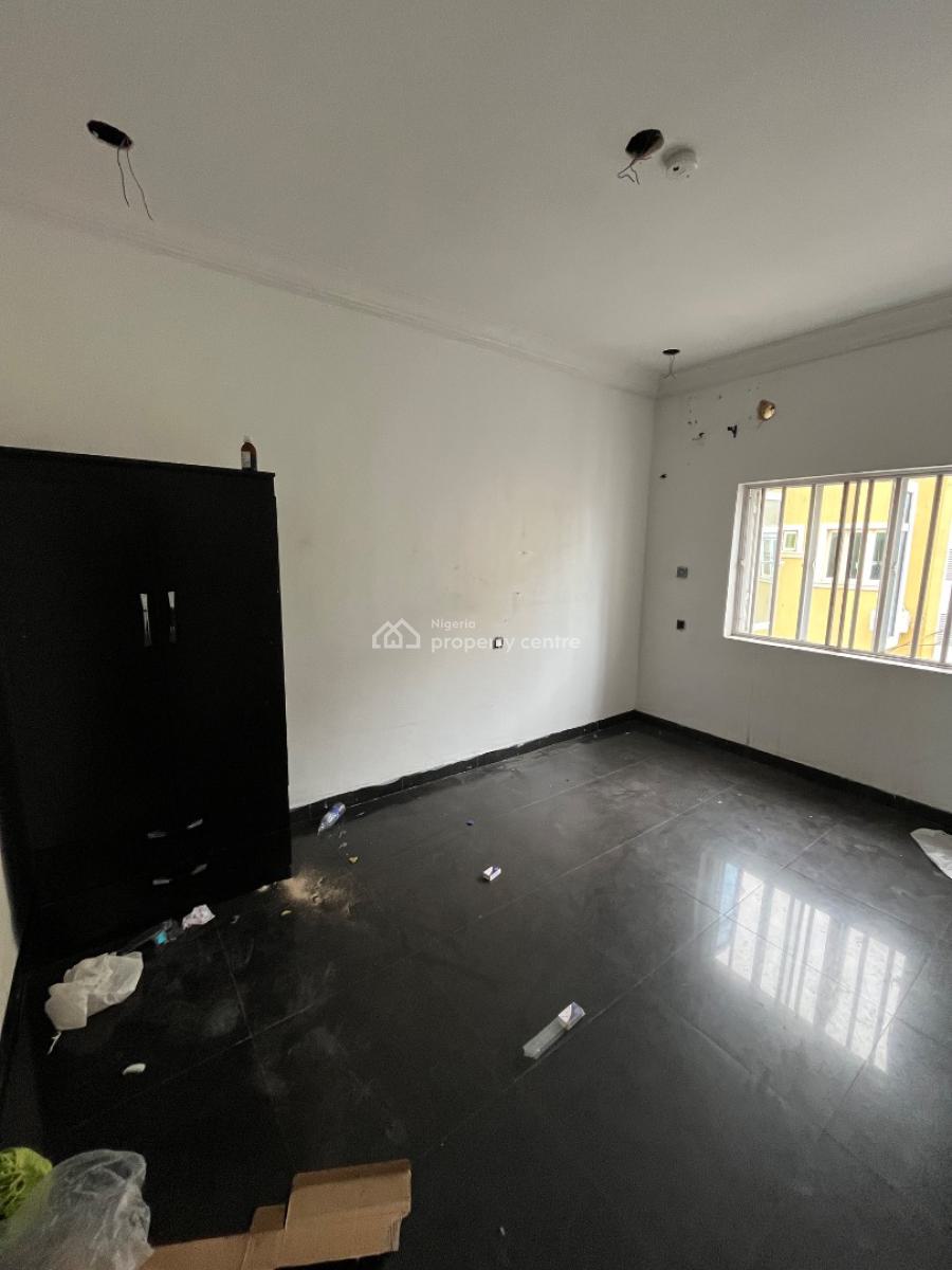Luxury 2 Bedroom Flat Very Spacious, Mobil Road, Ilaje, Ajah, Lagos, Flat / Apartment for Rent