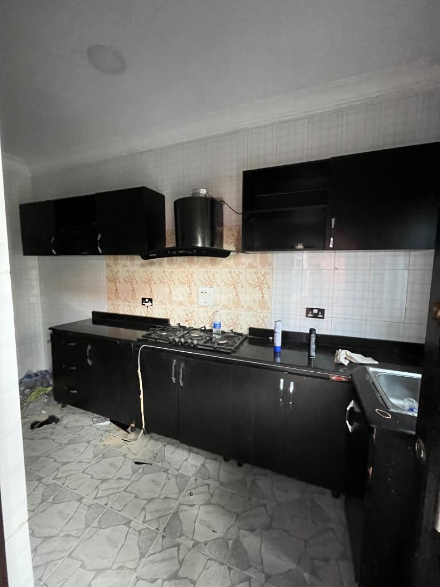 Luxury 2 Bedroom Flat Very Spacious, Mobil Road, Ilaje, Ajah, Lagos, Flat / Apartment for Rent