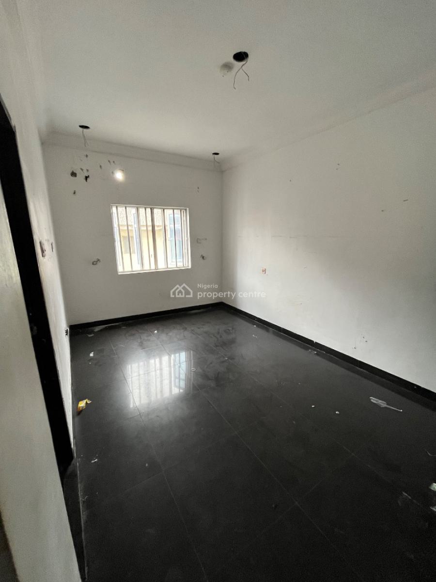 Luxury 2 Bedroom Flat Very Spacious, Mobil Road, Ilaje, Ajah, Lagos, Flat / Apartment for Rent