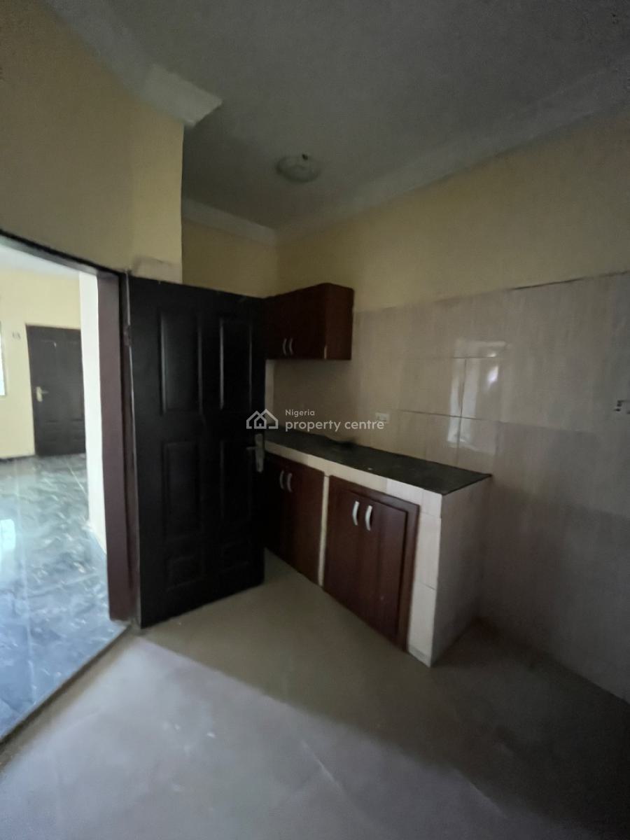 Beautiful Nice 2 Bedroom Flat, Mobil Road, Ilaje, Ajah, Lagos, Flat / Apartment for Rent