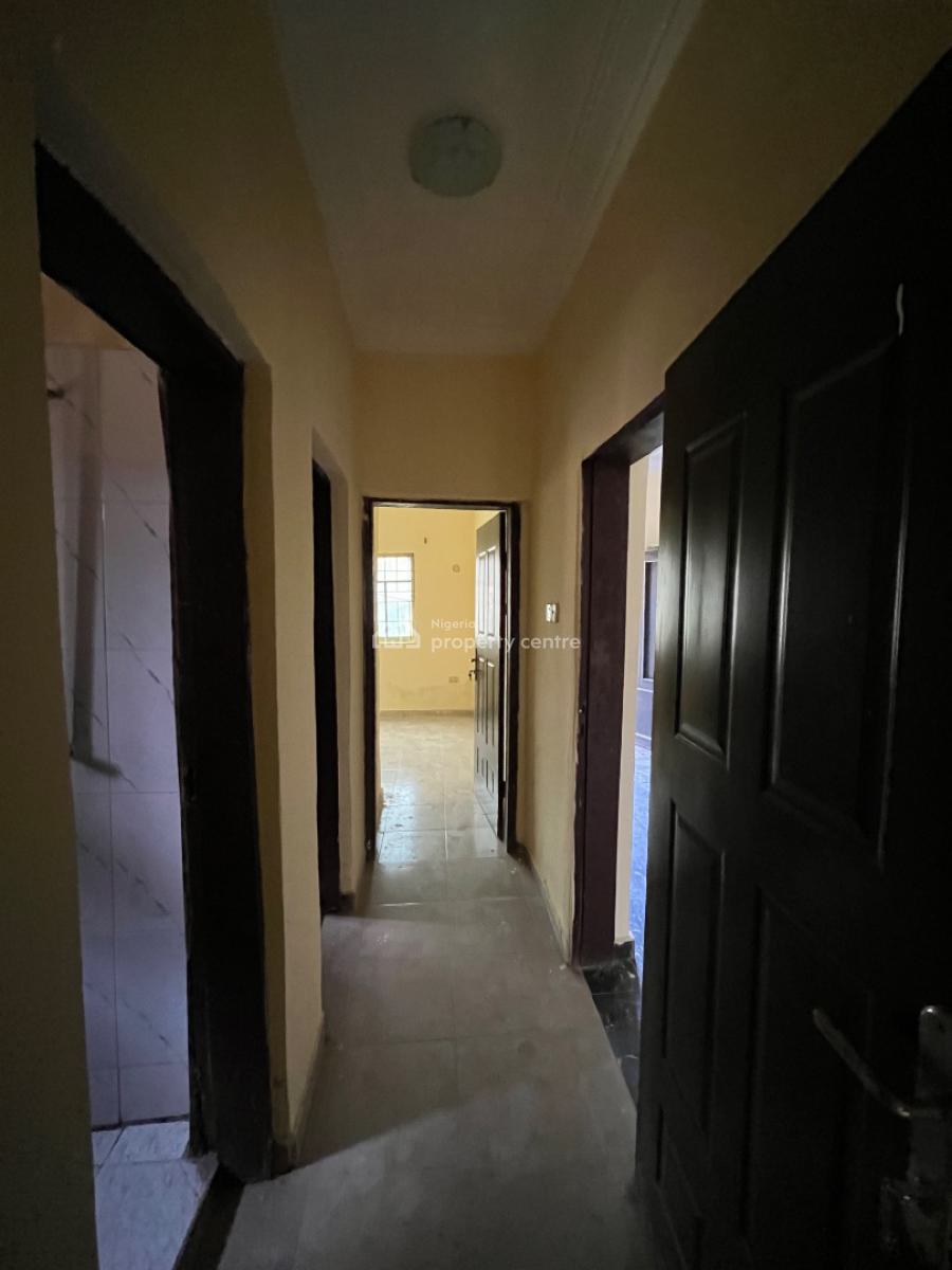 Beautiful Nice 2 Bedroom Flat, Mobil Road, Ilaje, Ajah, Lagos, Flat / Apartment for Rent