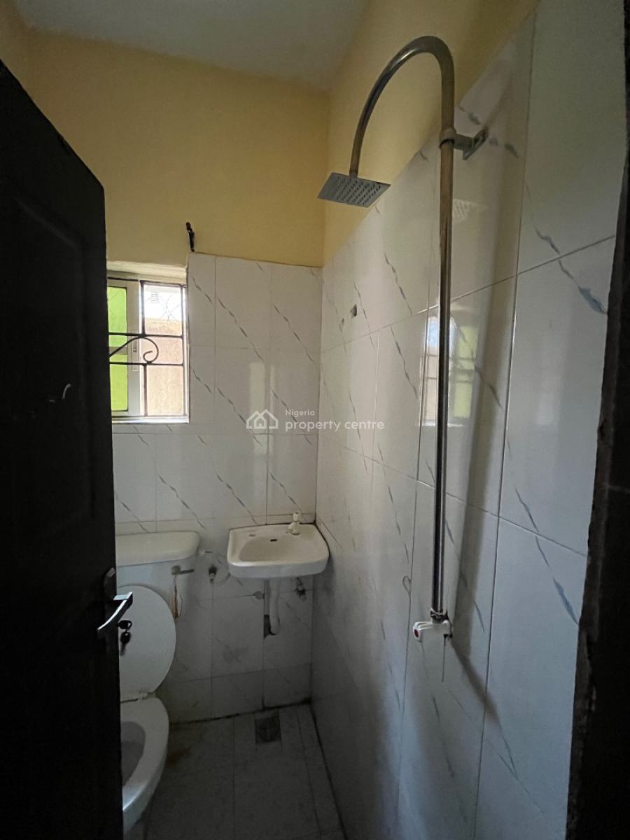 Beautiful Nice 2 Bedroom Flat, Mobil Road, Ilaje, Ajah, Lagos, Flat / Apartment for Rent