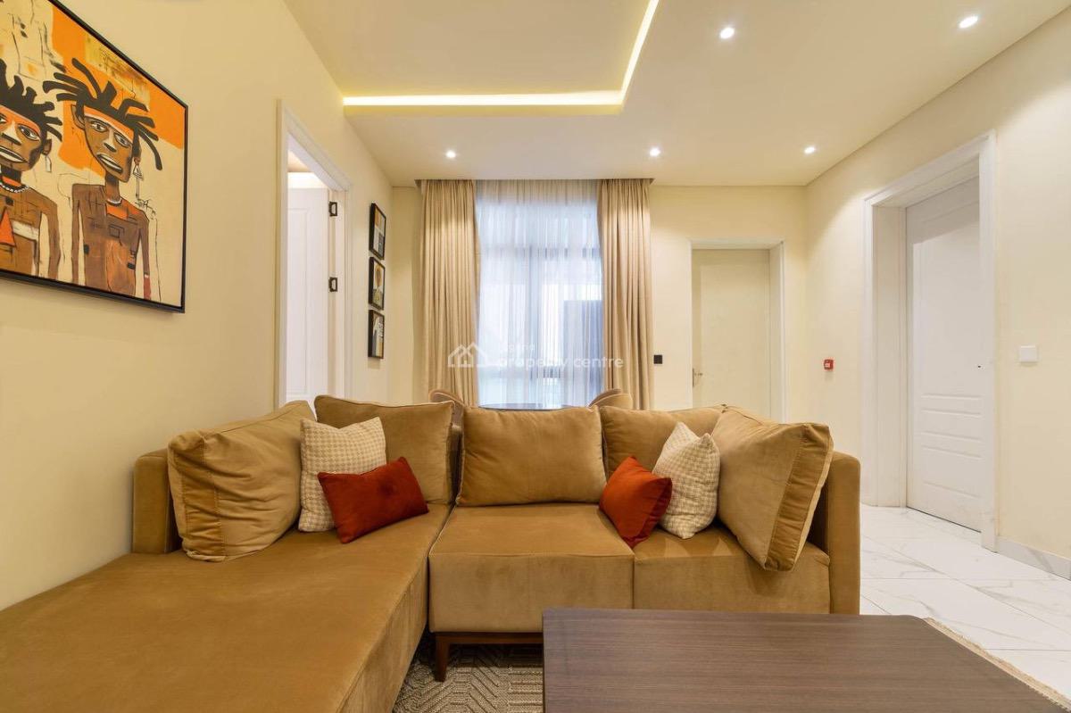 2  Bedroom with Swimming Pool  Available for Short/long Stay., Lekki Phase 1, Lekki, Lagos, House Short Let