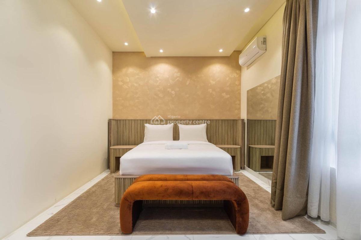 2  Bedroom with Swimming Pool  Available for Short/long Stay., Lekki Phase 1, Lekki, Lagos, House Short Let