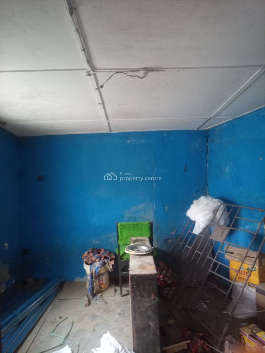 1 Bedroom Flat, Off Oworo Road, Oworonshoki, Kosofe, Lagos, Mini Flat (room and Parlour) for Rent