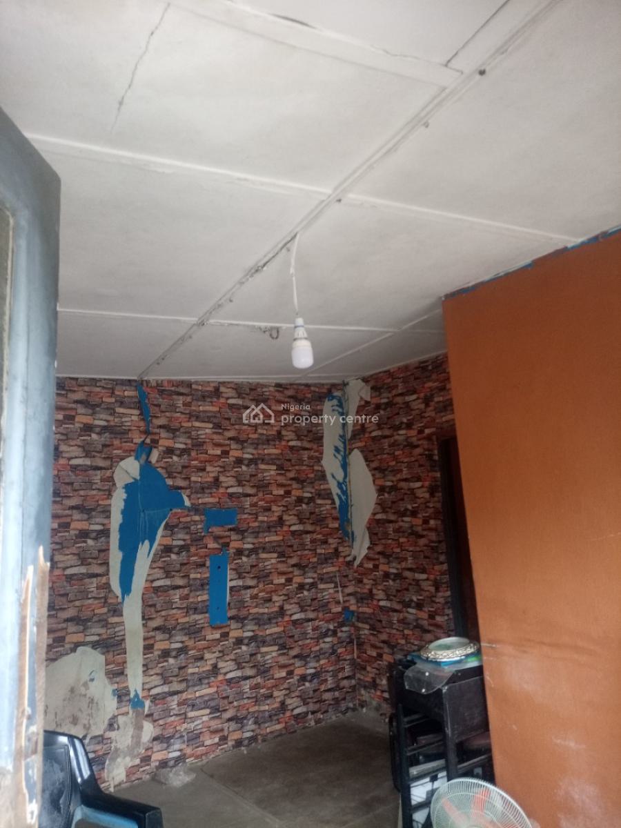 1 Bedroom Flat, Off Oworo Road, Oworonshoki, Kosofe, Lagos, Mini Flat (room and Parlour) for Rent