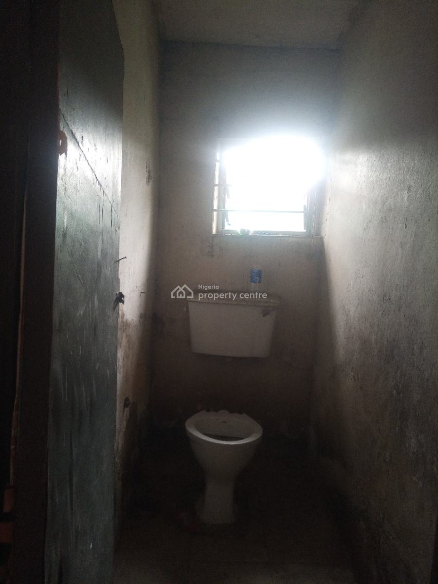1 Bedroom Flat, Off Oworo Road, Oworonshoki, Kosofe, Lagos, Mini Flat (room and Parlour) for Rent