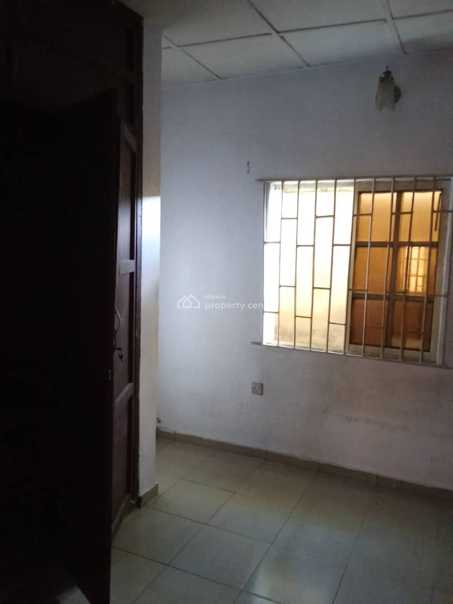 2 Bedroom Flat, Olowonla  Bus Stop, Igando, Alimosho, Lagos, Flat / Apartment for Rent