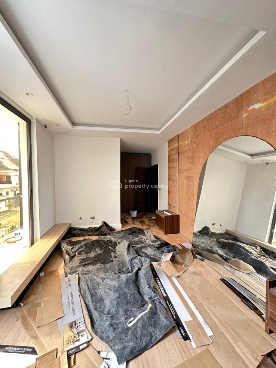 Well Built 3 Bedroom Apartment with  Pool, Gym and Elevator, Lekki Phase 1, Lekki, Lagos, Block of Flats for Sale