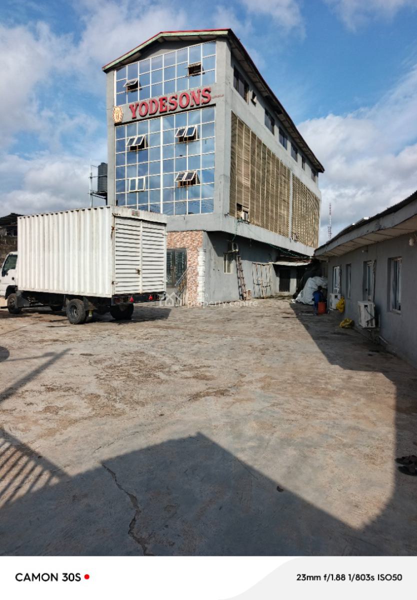 240 Sqmtrs Open Plan Office Space, Off Fatai Atere Way, Industrial Area, Matori, Oshodi, Lagos, Office Space for Rent