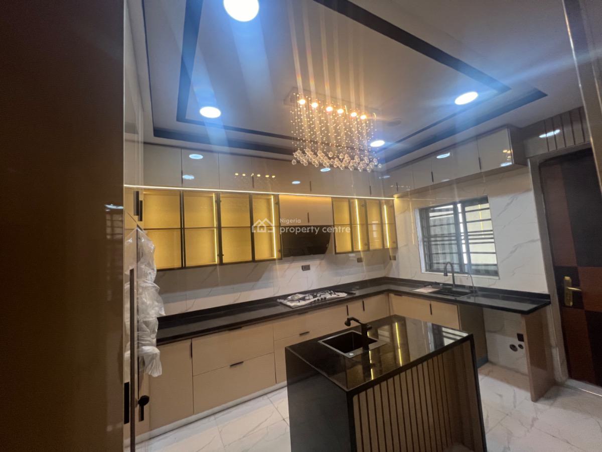 Beautifully Carved Luxury 6 Bedroom Detached Home with Bq, Chevron, Lekki, Lagos, Detached Duplex for Sale