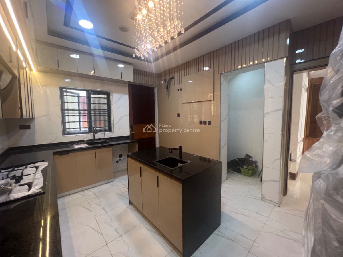 Beautifully Carved Luxury 6 Bedroom Detached Home with Bq, Chevron, Lekki, Lagos, Detached Duplex for Sale