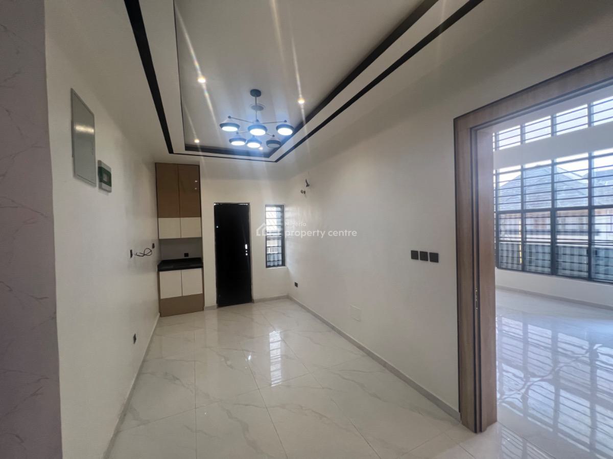 Beautifully Carved Luxury 6 Bedroom Detached Home with Bq, Chevron, Lekki, Lagos, Detached Duplex for Sale