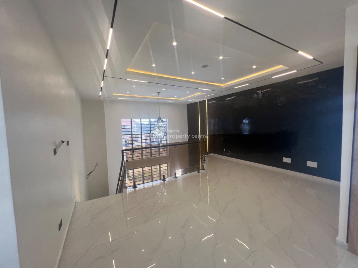 Beautifully Carved Luxury 6 Bedroom Detached Home with Bq, Chevron, Lekki, Lagos, Detached Duplex for Sale
