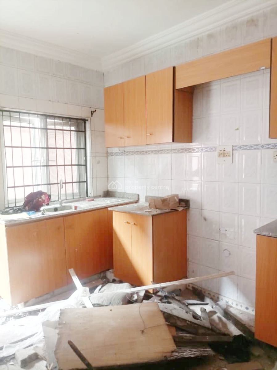 a Well Maintained Spacious 4 Bedroom Semi Detached Duplex, Gra Phase 2, Magodo, Lagos, Detached Duplex for Rent