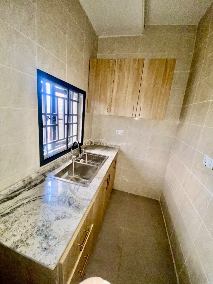 Very Massive and Beautiful Two (2) Bedroom Apartment, Behind Suncity Estate Galadimawa District, Galadimawa, Abuja, Flat / Apartment for Rent