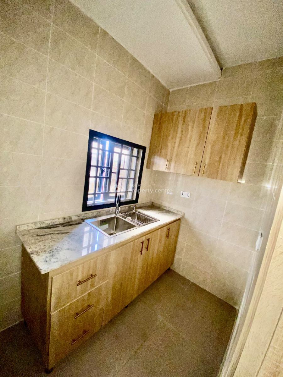 Very Massive and Beautiful Two (2) Bedroom Apartment, Behind Suncity Estate Galadimawa District, Galadimawa, Abuja, Flat / Apartment for Rent