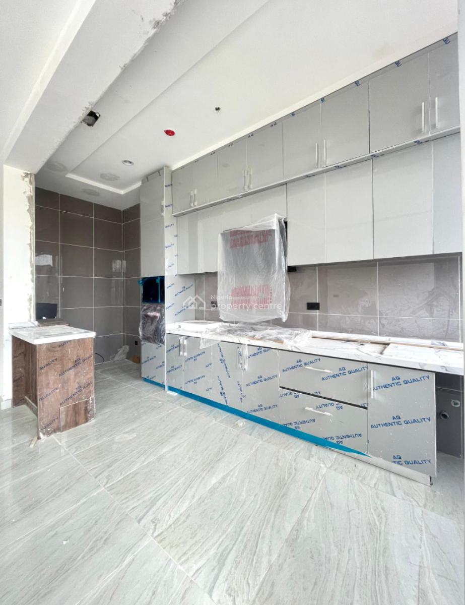 2 Bedroom Fully Serviced Apartment with an Elevator, Lekki Phase 1, Lekki, Lagos, Flat / Apartment for Sale