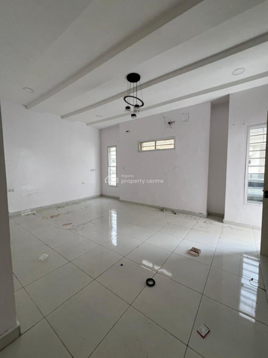 Distress Property Luxirious Sweet 4 Bedroom Duplex Terrace with Pool &gym, Orchid, Lekki, Lagos, Terraced Duplex for Sale