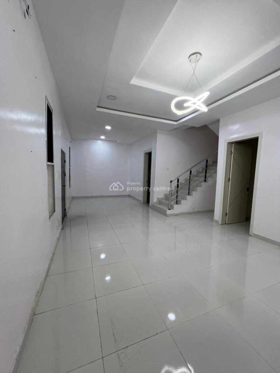 Distress Property Luxirious Sweet 4 Bedroom Duplex Terrace with Pool &gym, Orchid, Lekki, Lagos, Terraced Duplex for Sale