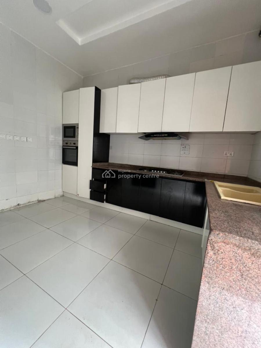 Distress Property Luxirious Sweet 4 Bedroom Duplex Terrace with Pool &gym, Orchid, Lekki, Lagos, Terraced Duplex for Sale
