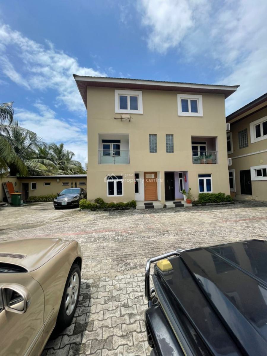 Spacious 3-bedroom Semi-detached Duplex, Lekki Phase 1, Lekki, Lagos, Semi-detached Duplex for Rent