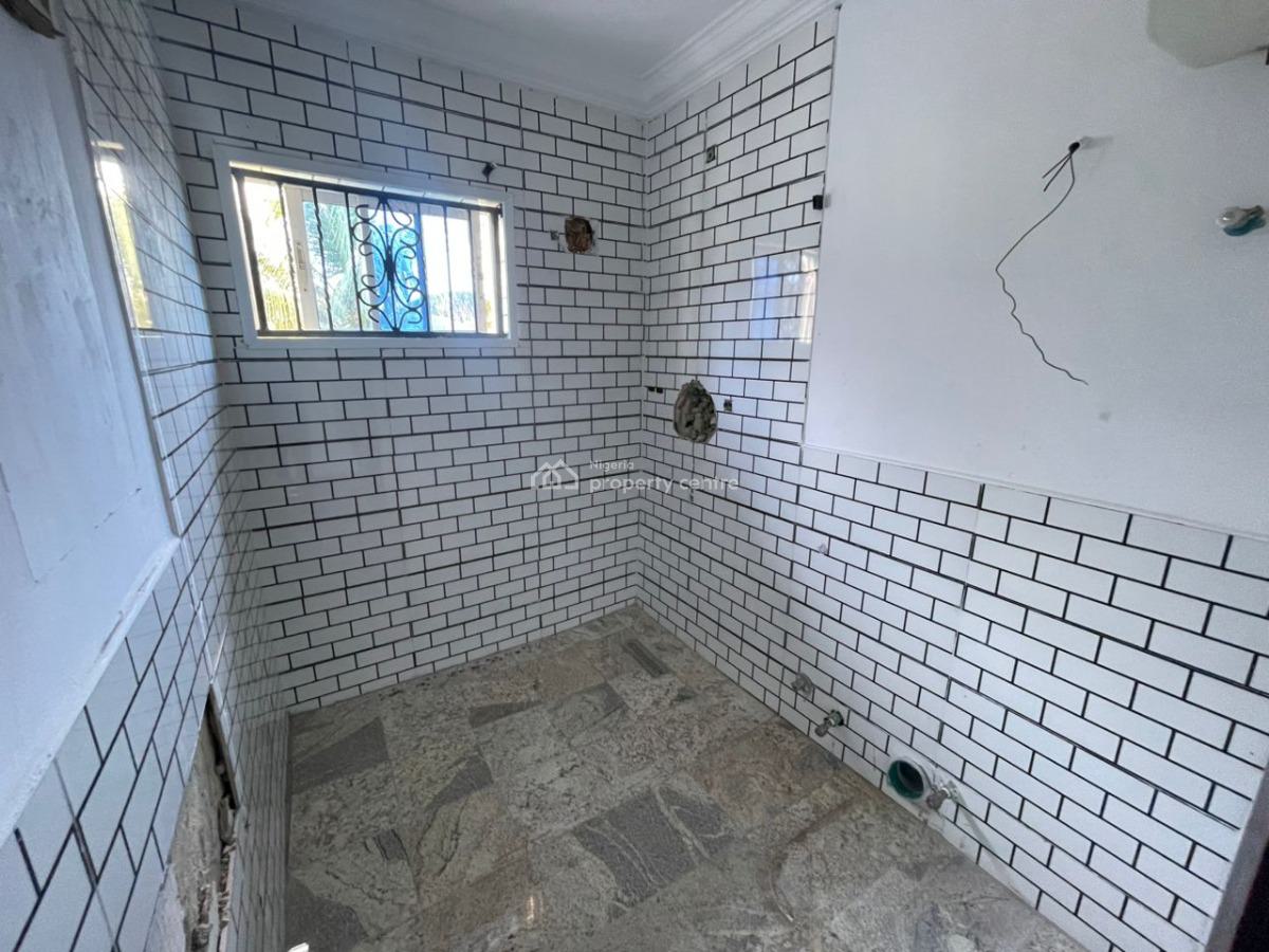 Spacious 3-bedroom Semi-detached Duplex, Lekki Phase 1, Lekki, Lagos, Semi-detached Duplex for Rent