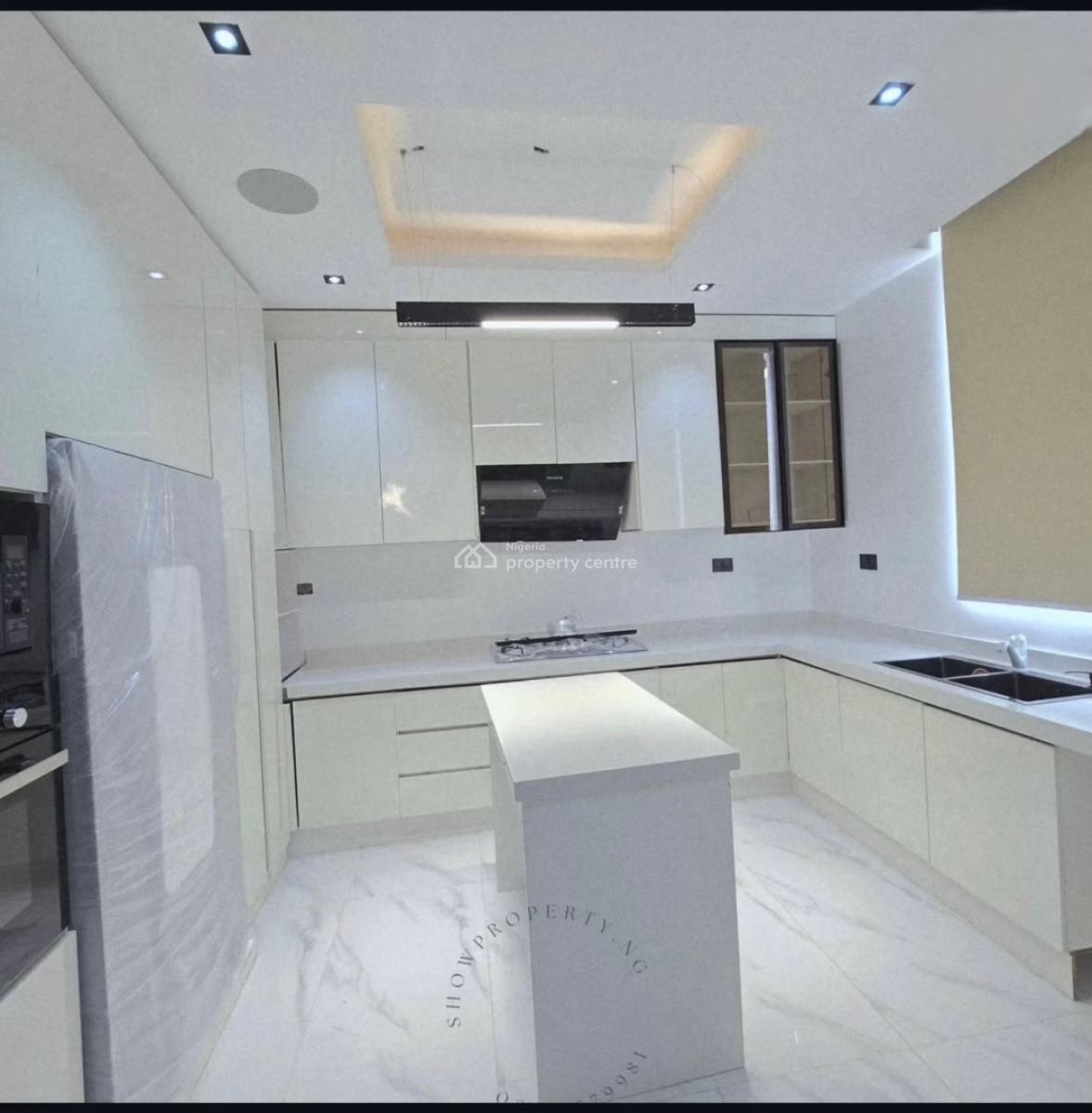 Luxury 2 Bedroom Spacious Apartment, Lekki Phase 1, Lekki, Lagos, Flat / Apartment for Sale