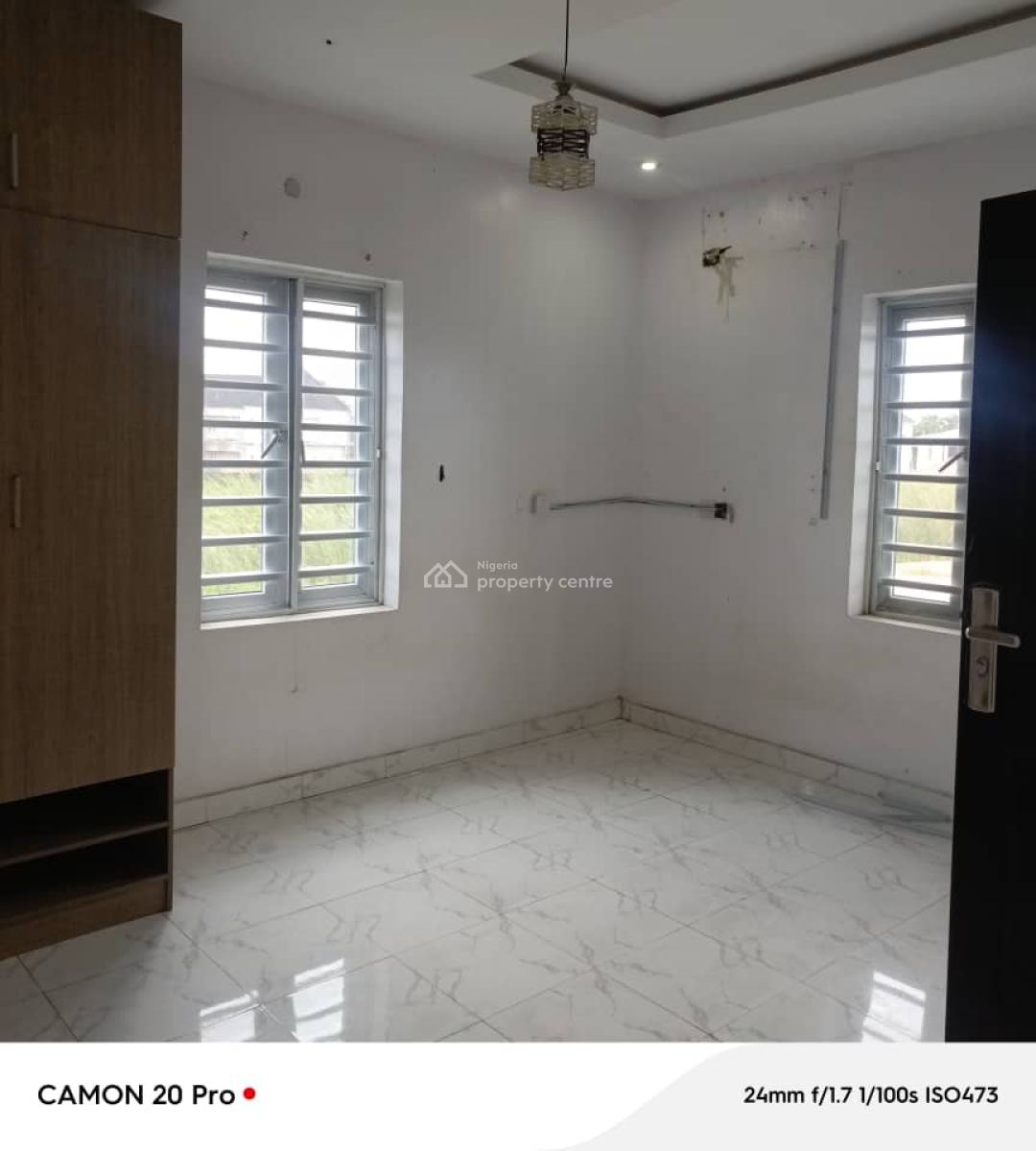 Sharp Spacious 2 Bedroom Flat Upstairs, Ogidan, Sangotedo, Ajah, Lagos, Flat / Apartment for Rent
