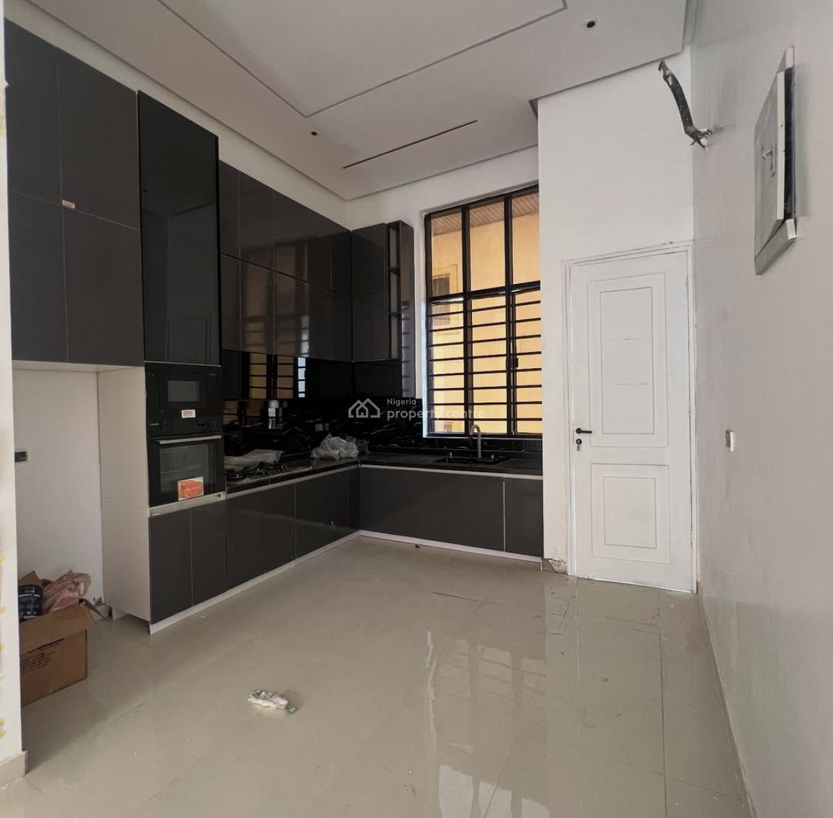 Luxury 3-bedroom Apartment, Lekki Phase 1, Lekki, Lagos, Flat / Apartment for Sale