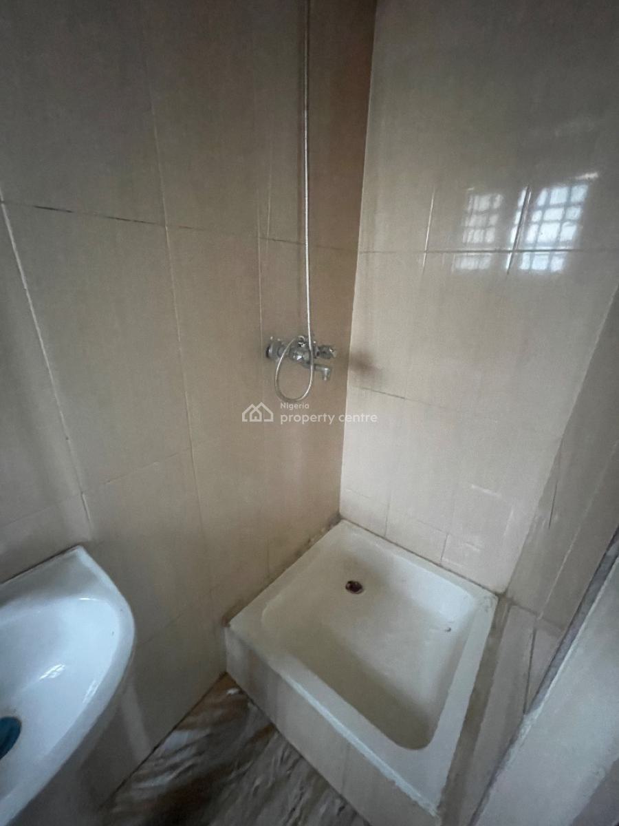 a Spacious 4 Bedroom Terrace Duplex with Bq, Mobil Road, Ilaje, Ajah, Lagos, Terraced Duplex for Rent